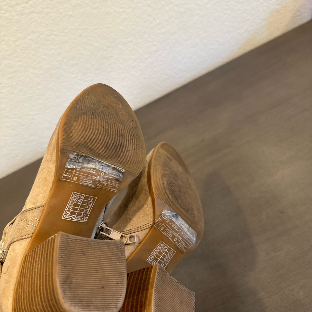 Forever 21 boots - Picture 4 of 6